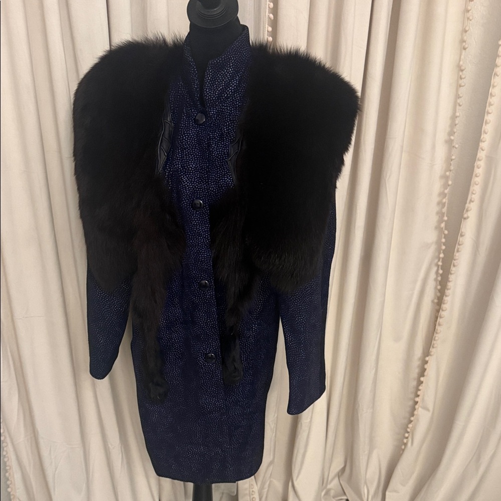Rare Fox and suede coat like new